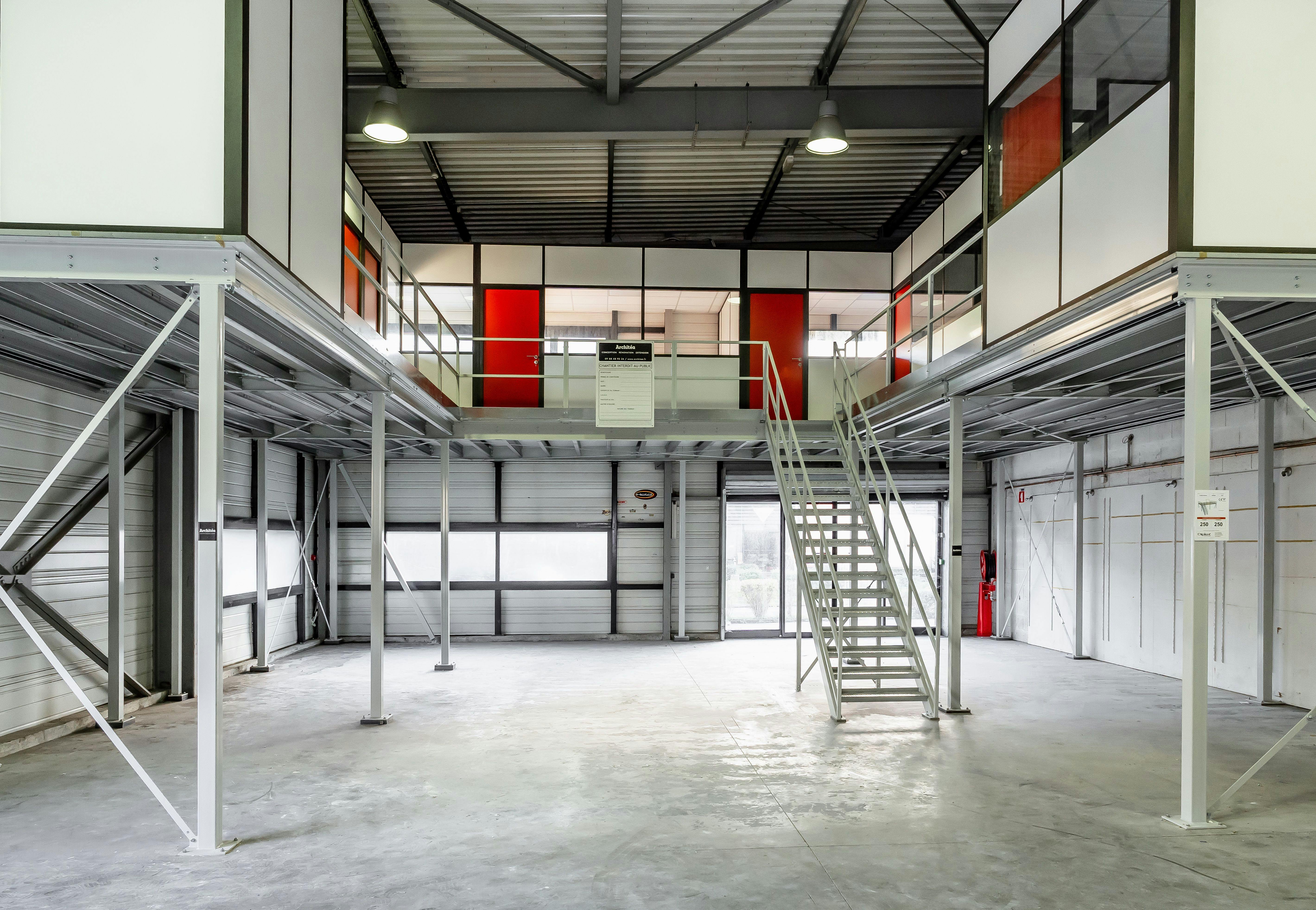 Réhabilitation d'un hangar industriel en bureaux
